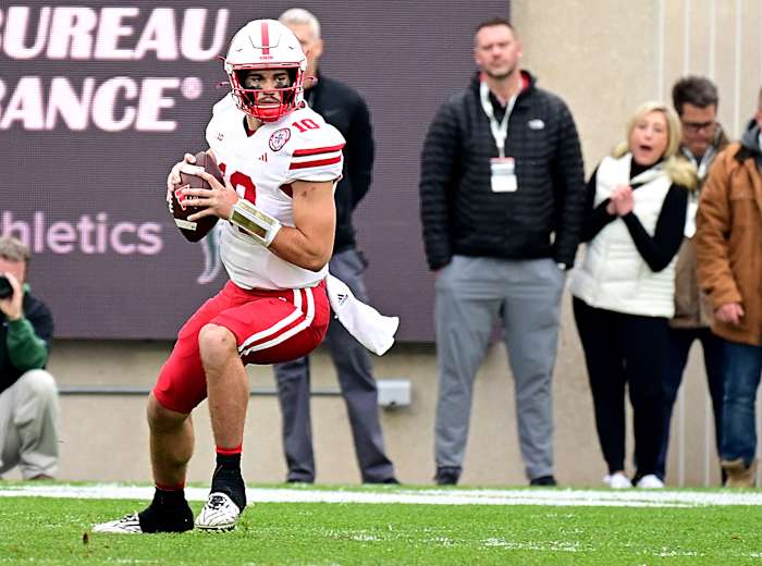 NU vs MSU 2023 - Heinrich Haarberg scans the field